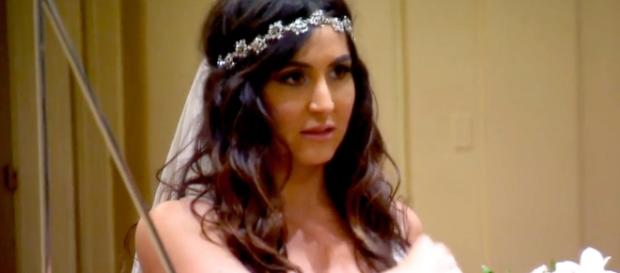 Married at First Sight' Bride Abandons Groom in Premiere - Us Weekly - usmagazine.com Married at First Sight' Bride Abandons Groom in Premiere - Us Weekly - usmagazine.com