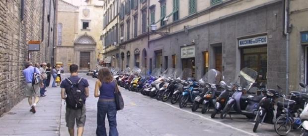 Turistas por las calles de Florencia Turistas por las calles de Florencia