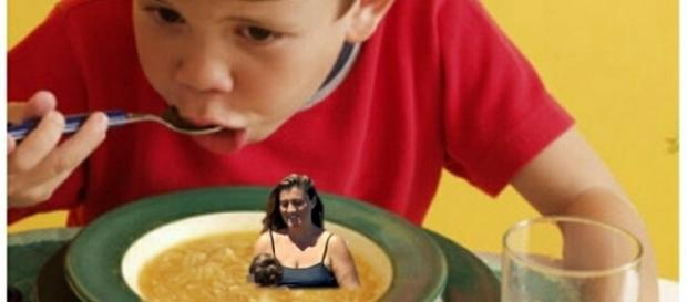 Usuarios de Twitter bromean con que Carlota Corredera está, ¡hasta en la sopa! Usuarios de Twitter bromean con que Carlota Corredera está, ¡hasta en la sopa!