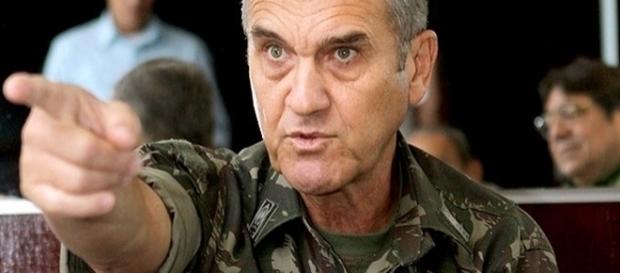 Villas Boas é o comandante do Exército Brasileiro Villas Boas é o comandante do Exército Brasileiro