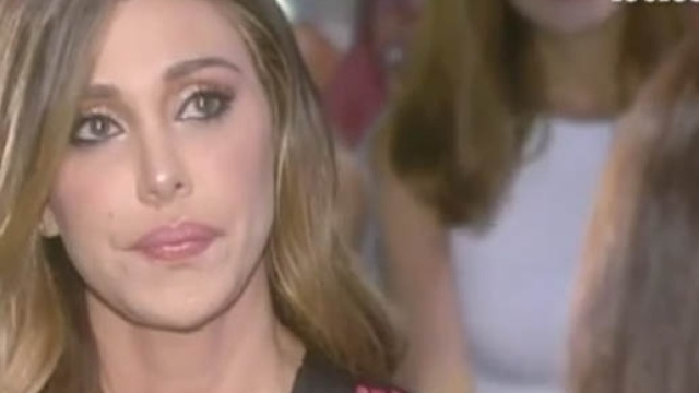 Belen Rodriguez a Verissimo, durante l'intervista con Silvia Toffanin.