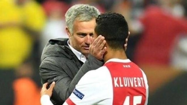 Mourinho fait une promesse au fils de Kluivert