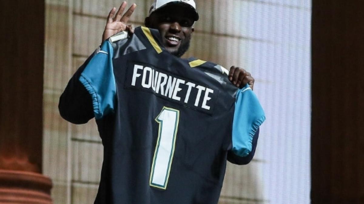 Leonard Fournette Jacksonville Jaguars /"RUN/" jersey T-shirt Shirt or Long Sleeve