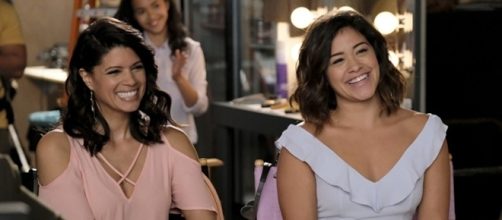 Andrea Navedo and Gina Rodriguez as the mother-daugher team of Xiomara and Jane in "Jane the Virgin." (TVLine/The CW)