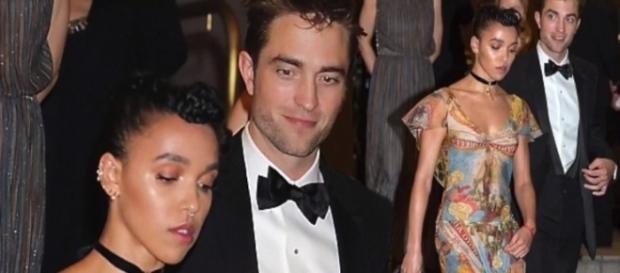 FKA Twigs is miserable with Rob Pattinson? (Hollywood News/YouTube Screenshot) FKA Twigs is miserable with Rob Pattinson? (Hollywood News/YouTube Screenshot)