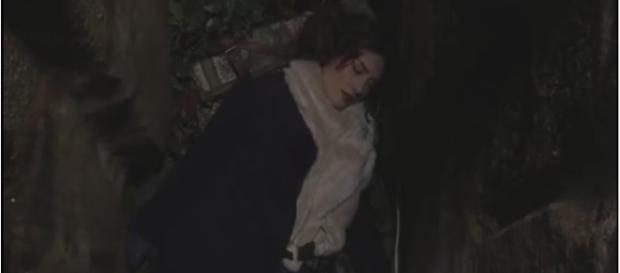 Il Segreto, anticipazioni: Camila viene gettata in un pozzo Il Segreto, anticipazioni: Camila viene gettata in un pozzo