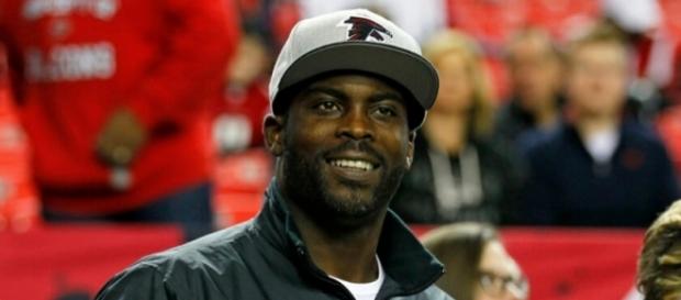 It's Time - Atlanta Should Let Michael Vick Retire A Falcon - fanragsports.com It's Time - Atlanta Should Let Michael Vick Retire A Falcon - fanragsports.com