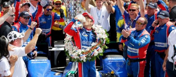 Takuma Sato ganó la edición 101 de las 500 de Indianapolis.Fox40.com. Takuma Sato ganó la edición 101 de las 500 de Indianapolis.Fox40.com.