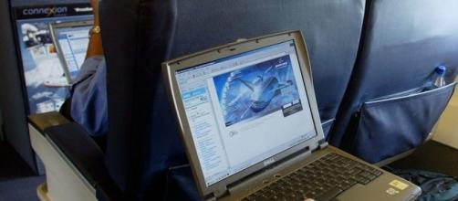 Greatly expanded passenger laptop ban being considered in U.S. - firenewsfeed.com