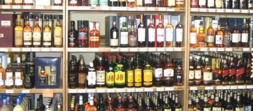 Are liquor stores open Memorial Day? Photo: Blasting News Library - nightlightclub.com
