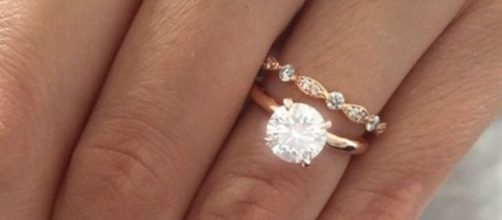 This 1.22 carats solitaire sparkler is the most popular engagement ring in the world. Photograph courtesy of: Pinterest user Sylvia Billone