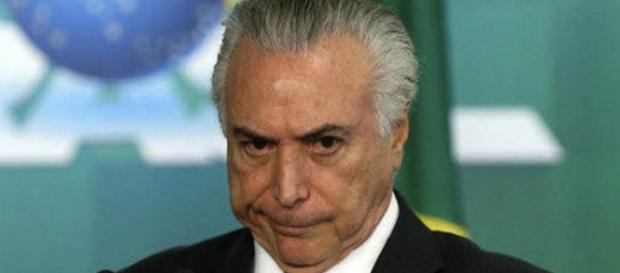 4 do 5 assessores especiais já caíram. 4 do 5 assessores especiais já caíram.