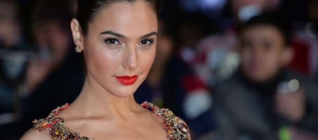 Beyoncé Helped Gal Gadot Get The Role Of Wonder Woman - elleuk.com Beyoncé Helped Gal Gadot Get The Role Of Wonder Woman - elleuk.com