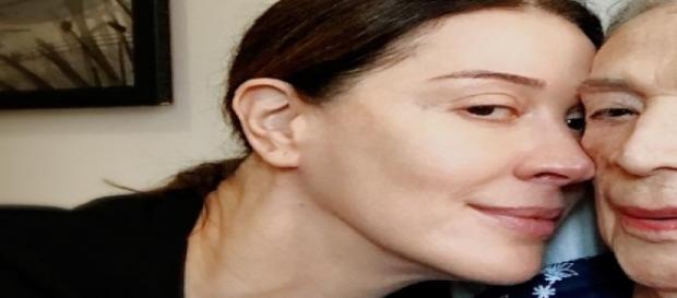 Claudia Raia aparece ao lado da mãe - Google Claudia Raia aparece ao lado da mãe - Google