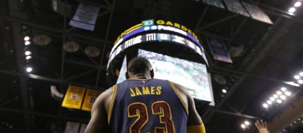 LeBron James, un paso más cerca de su cuarto anillo (vía Twitter - carrusel) LeBron James, un paso más cerca de su cuarto anillo (vía Twitter - carrusel)