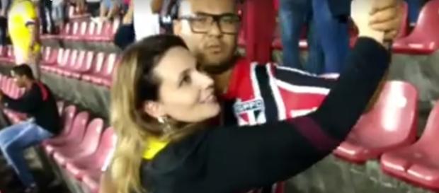 São-paulinos dançam para comemorar vitória São-paulinos dançam para comemorar vitória