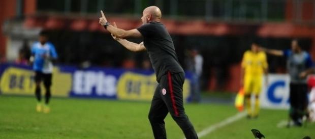 Zago foi o segundo treinador da Série B a ser demitido Zago foi o segundo treinador da Série B a ser demitido