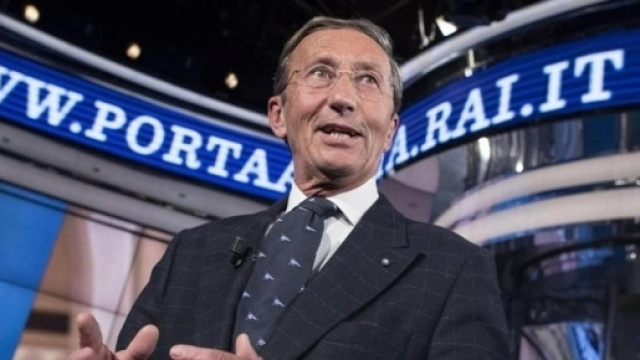 Riciclaggio, sequestro da un milione per Fini - La Stampa - lastampa.it