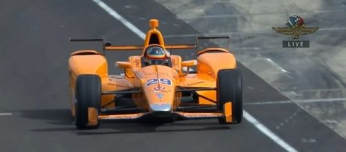 Fernando Alonso debutando en las Indy 500, momento histórico