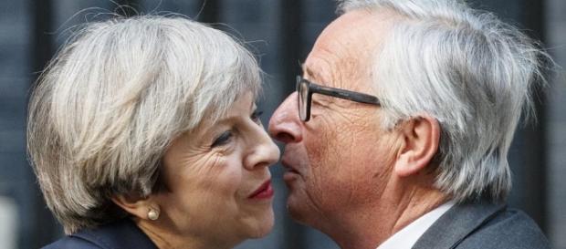 British PM May dines with EU leaders as Brexit positions harden ... - dw.com British PM May dines with EU leaders as Brexit positions harden ... - dw.com