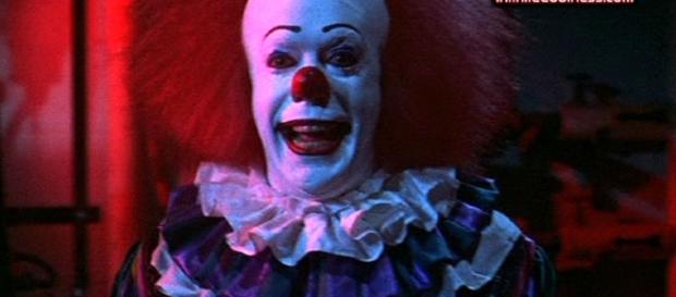 Movies.InfiniteCoolness.com - Stephen King's IT - Pennywise The Clown - infinitecoolness.com Movies.InfiniteCoolness.com - Stephen King's IT - Pennywise The Clown - infinitecoolness.com