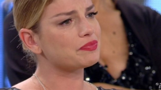 Amici 16, i fan contro Emma Marrone: "Sei un burattino"