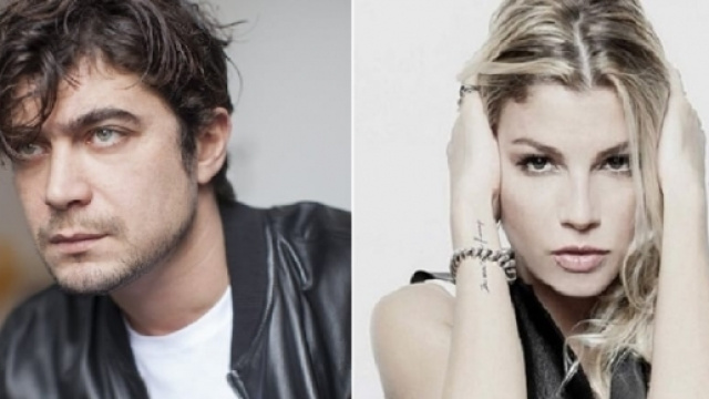 Riccardo Scamarcio ed Emma Marrone sono stati immortalati insieme in diversi scatti.