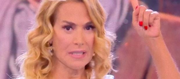 Barbara D'Urso confermata a Domenica Live. Barbara D'Urso confermata a Domenica Live.