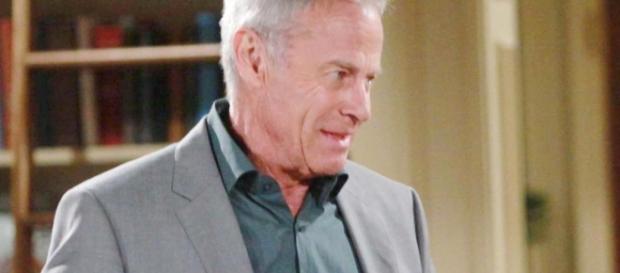 Colin offers up personal information on Phyllis for a million ... - sheknows.com Colin offers up personal information on Phyllis for a million ... - sheknows.com