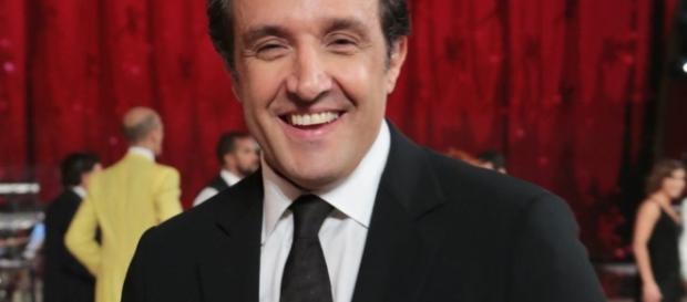 Flavio Insinna nel mirino di una stalker - cosmopolitan.it Flavio Insinna nel mirino di una stalker - cosmopolitan.it
