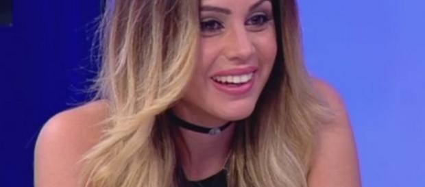 La proposta a Giulia Latini dopo la scelta di Luca Onestini a ... - tvnews24.it La proposta a Giulia Latini dopo la scelta di Luca Onestini a ... - tvnews24.it