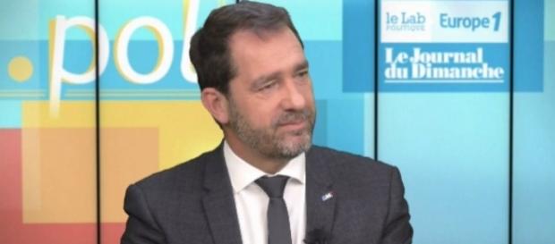 LREM et LR envisagent le désistement face au risque FN LREM et LR envisagent le désistement face au risque FN
