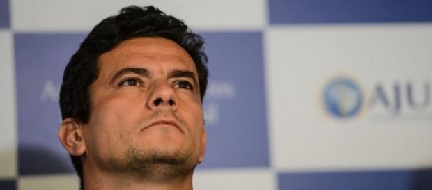 Parlamentares denunciam o juiz Moro ao Conselho Nacional de Justiça ( Foto: Reprodução) Parlamentares denunciam o juiz Moro ao Conselho Nacional de Justiça ( Foto: Reprodução)