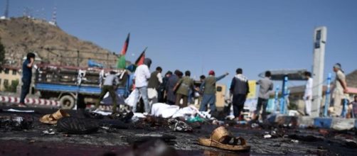 Attentato suicida a Kabul otre 80 morti