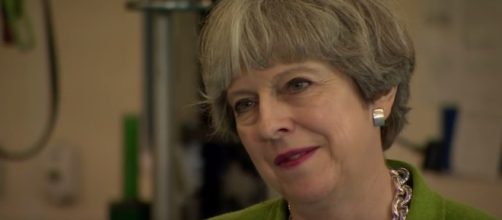 Theresa May, premier britannica in corsa per le elezioni dell'8 giugno 2017, diserta il dibattito TV su BBC News con gli altri candidati