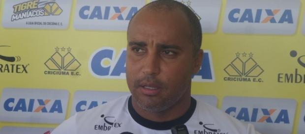 Deivid é mais um técnico a perder o cargo na Série B (Foto: Reprodução) Deivid é mais um técnico a perder o cargo na Série B (Foto: Reprodução)
