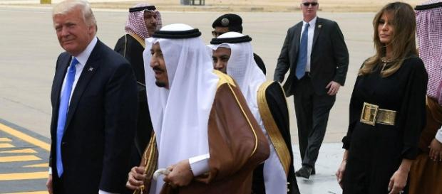 Il presidente degli Stati Uniti in occasione della sua recente visita in Arabia Saudita Il presidente degli Stati Uniti in occasione della sua recente visita in Arabia Saudita
