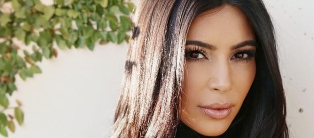 The Kim Kardashian Makeup Routine - Into The Gloss | Into The Gloss - intothegloss.com The Kim Kardashian Makeup Routine - Into The Gloss | Into The Gloss - intothegloss.com