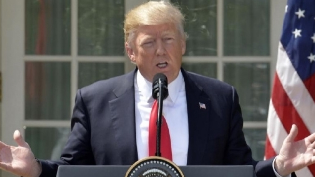 Donald Trump conferma rinuncia USA ad accordi sul clima di Parigi