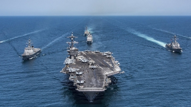 Flotta capeggiata da portaerei Vinson lascia il mar del Giappone.
