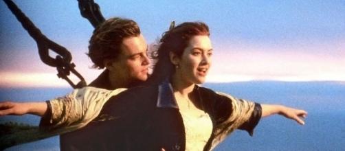 Uma das cenas mais famosas e românticas do filme "Titanic"
