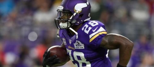 Adrian Peterson weighing potential return | GiveMeSport - givemesport.com