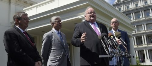 Health bill gains new life as 2 GOP moderates meet Trump ... - startribune.com
