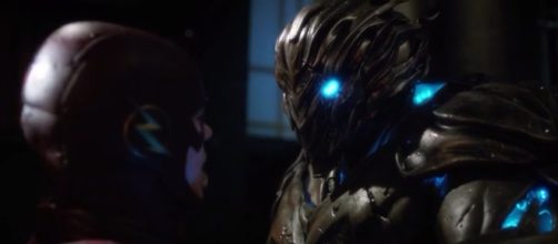 The Flash and Savitar, mask to mask (via YouTube - DragonBallContent)