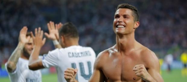 20 top photos from Cristiano Ronaldo's celebration after scoring ... - usatoday.com 20 top photos from Cristiano Ronaldo's celebration after scoring ... - usatoday.com