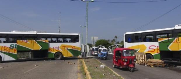 En el Istmo, los bloqueos de carretera ahorcan la economía En el Istmo, los bloqueos de carretera ahorcan la economía