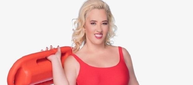 Source Youtube: Mama June is 137 pounds, size 4 after 323-lb weight loss Source Youtube: Mama June is 137 pounds, size 4 after 323-lb weight loss