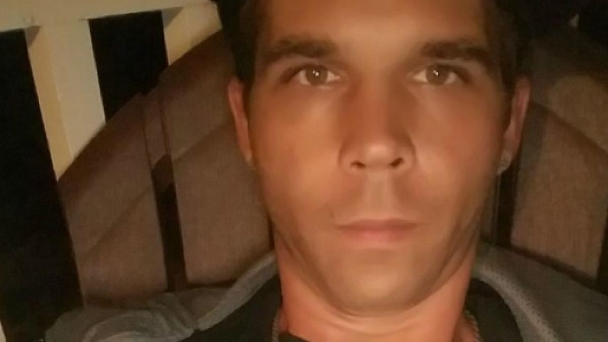 Return To Amish Actor Jeremiah Raber S Family Is In Trouble Ivanno jeremiah is a british stage, film and television actor, best known for playing regular character max in the british television show humans. return to amish actor jeremiah raber s