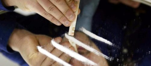 Droga in parlamento, un giornalista rileva cocaina nei bagni dei deputati