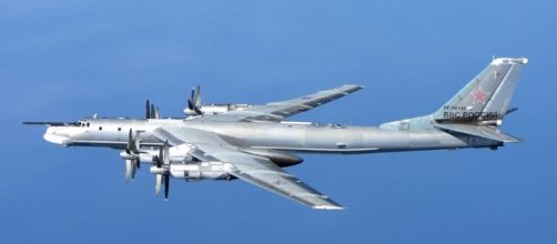 The Aviationist » Nice air-to-air image of Russian Tu-95 Bear ... - theaviationist.com